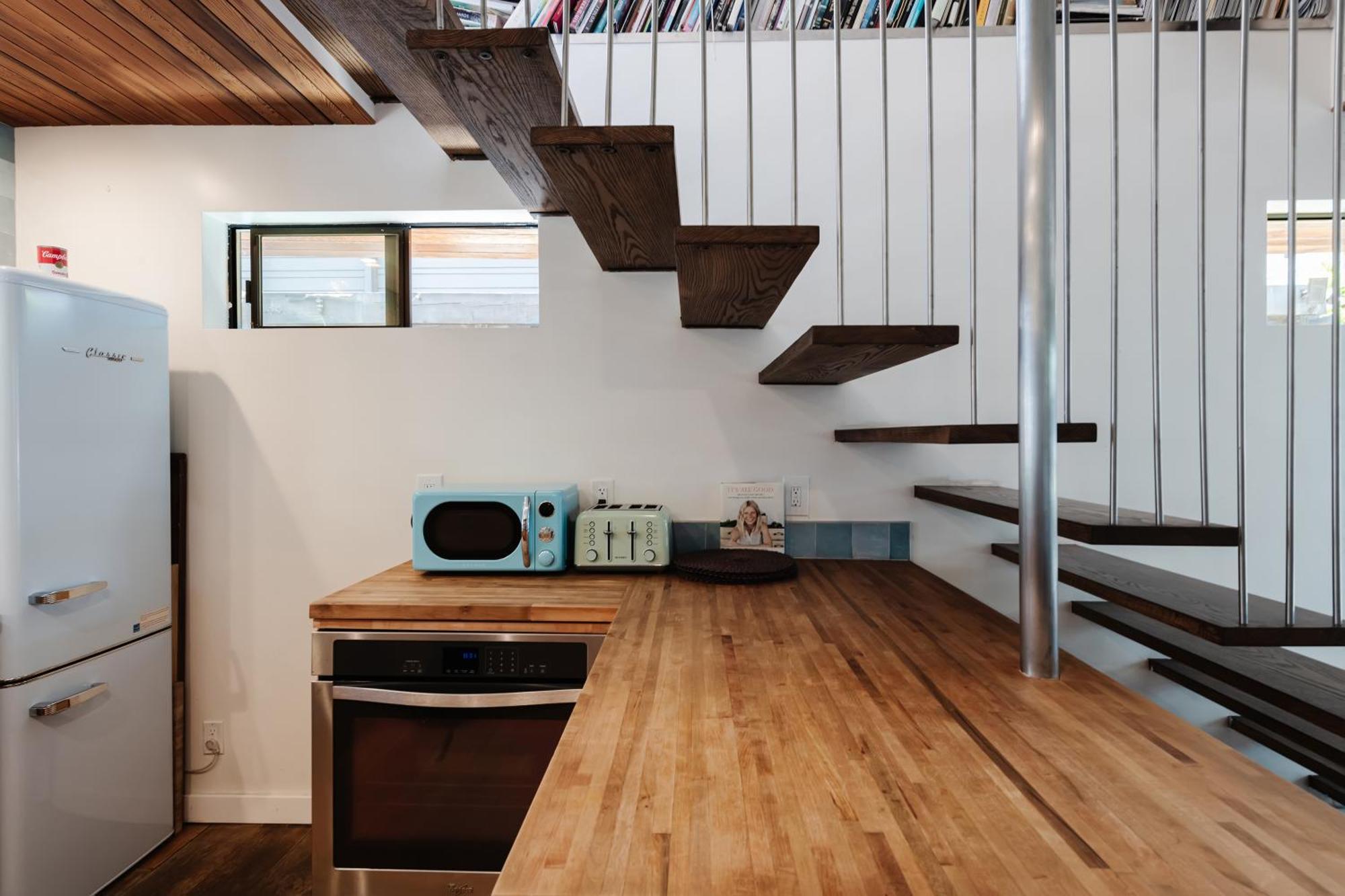 Venice Beach Studio With Large Private Patio Steps To The Beach لوس أنجلوس المظهر الخارجي الصورة