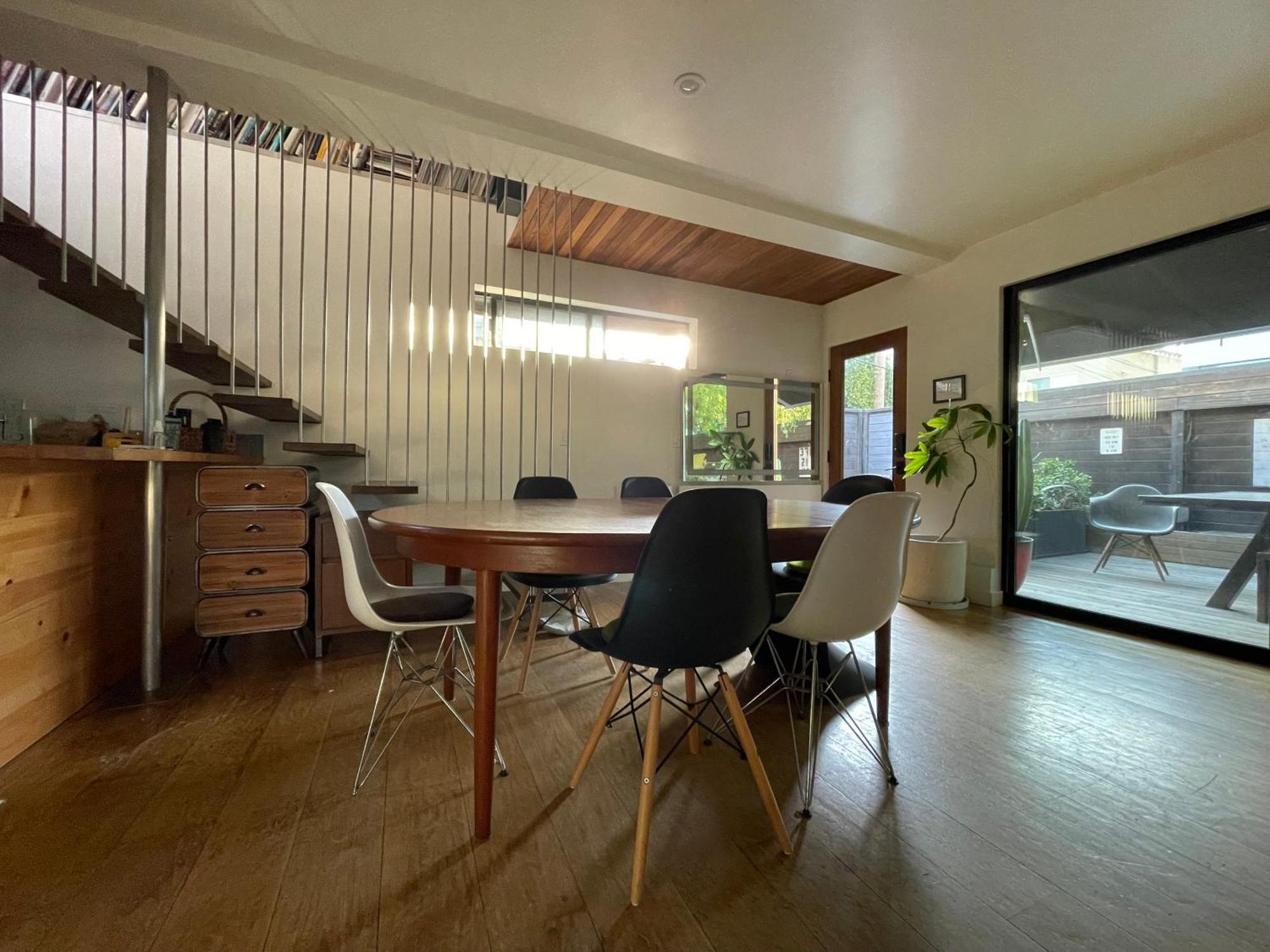 Venice Beach Studio With Large Private Patio Steps To The Beach لوس أنجلوس المظهر الخارجي الصورة
