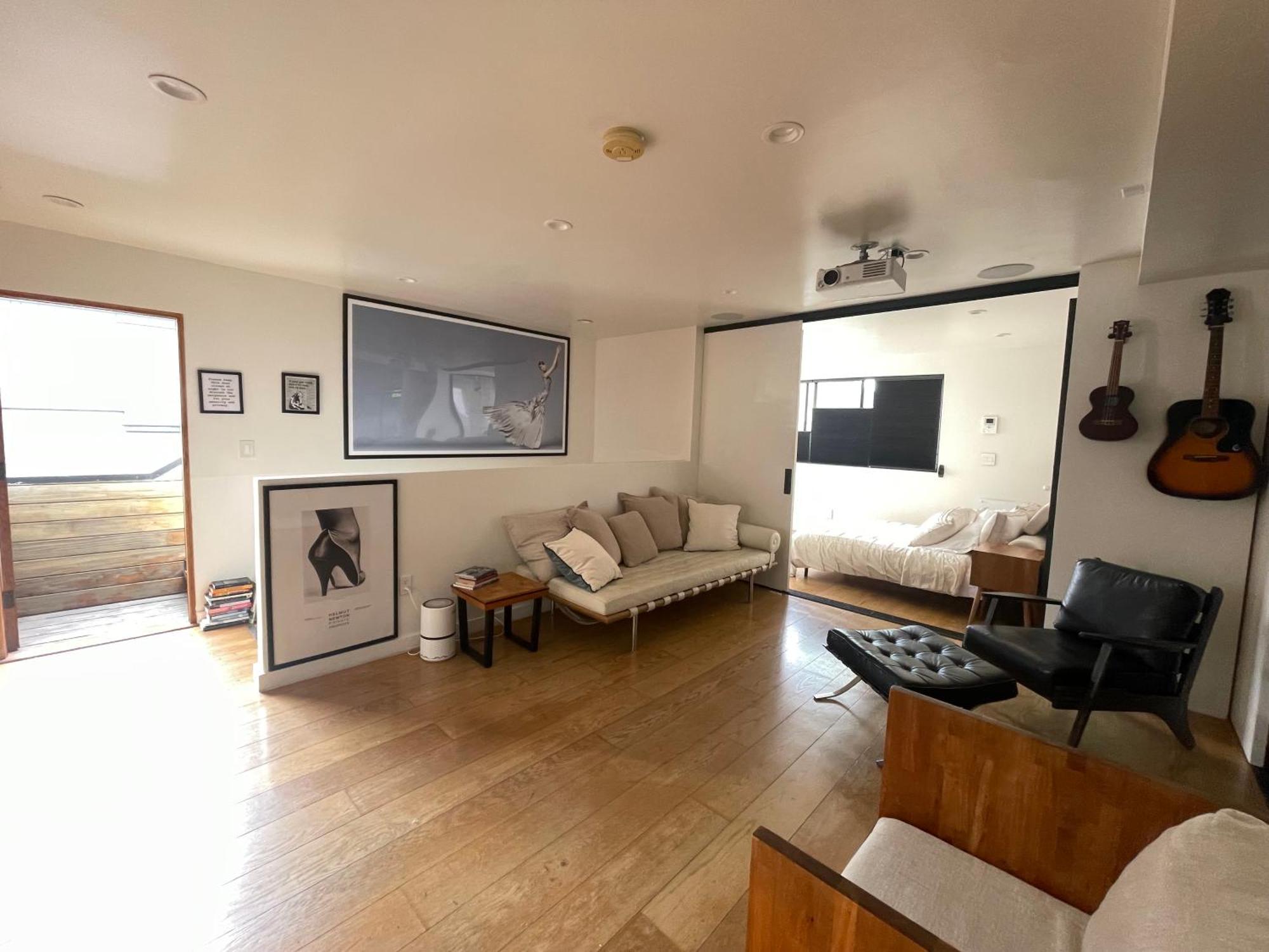 Venice Beach Studio With Large Private Patio Steps To The Beach لوس أنجلوس المظهر الخارجي الصورة