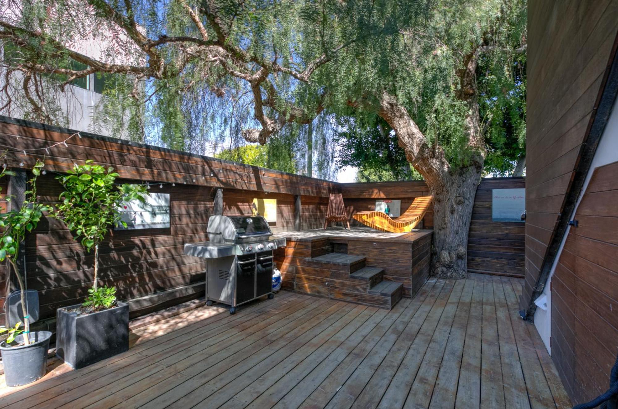 Venice Beach Studio With Large Private Patio Steps To The Beach لوس أنجلوس المظهر الخارجي الصورة