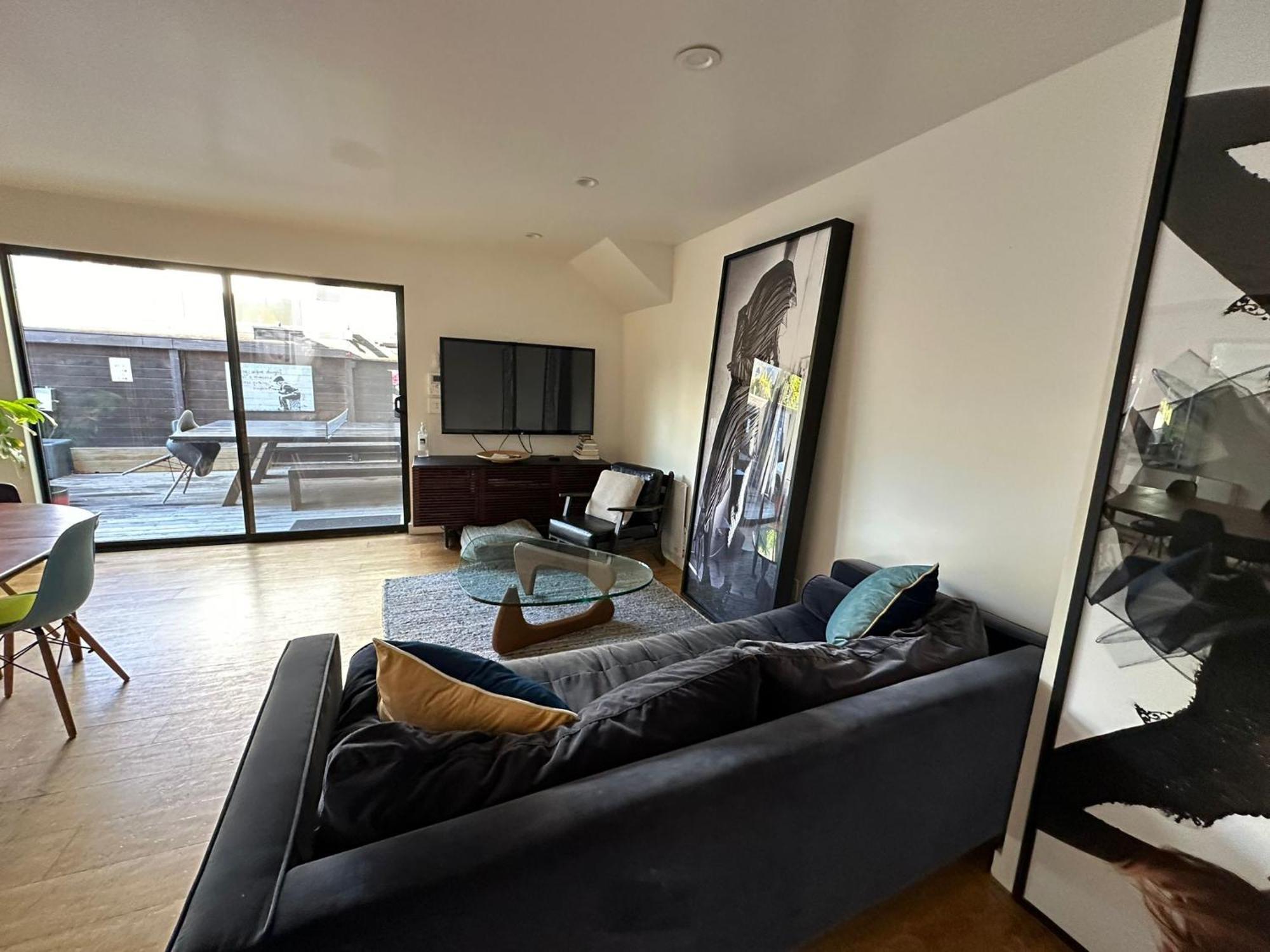 Venice Beach Studio With Large Private Patio Steps To The Beach لوس أنجلوس المظهر الخارجي الصورة
