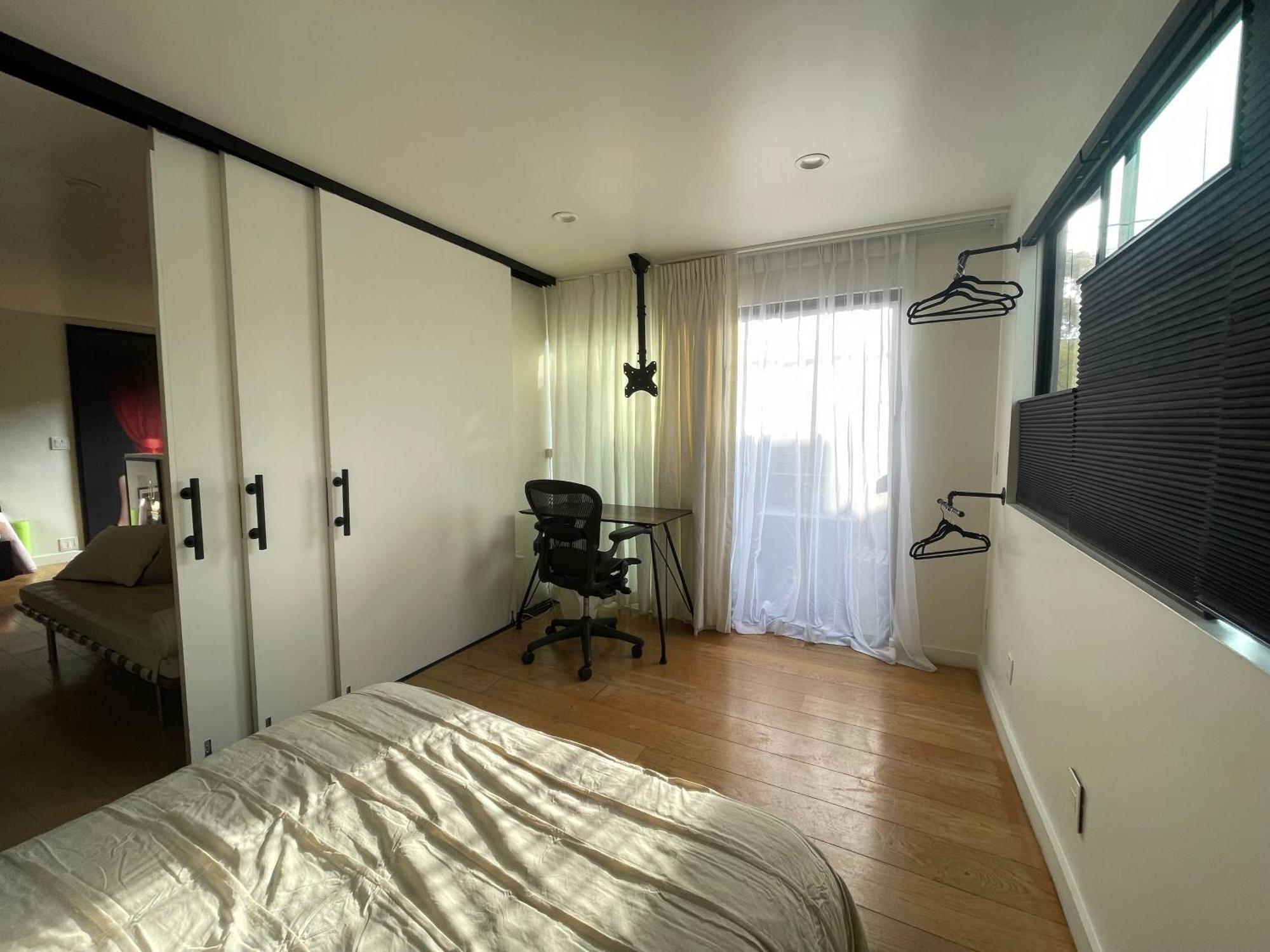 Venice Beach Studio With Large Private Patio Steps To The Beach لوس أنجلوس المظهر الخارجي الصورة
