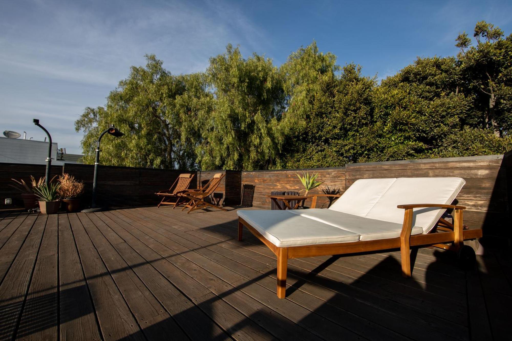 Venice Beach Studio With Large Private Patio Steps To The Beach لوس أنجلوس المظهر الخارجي الصورة
