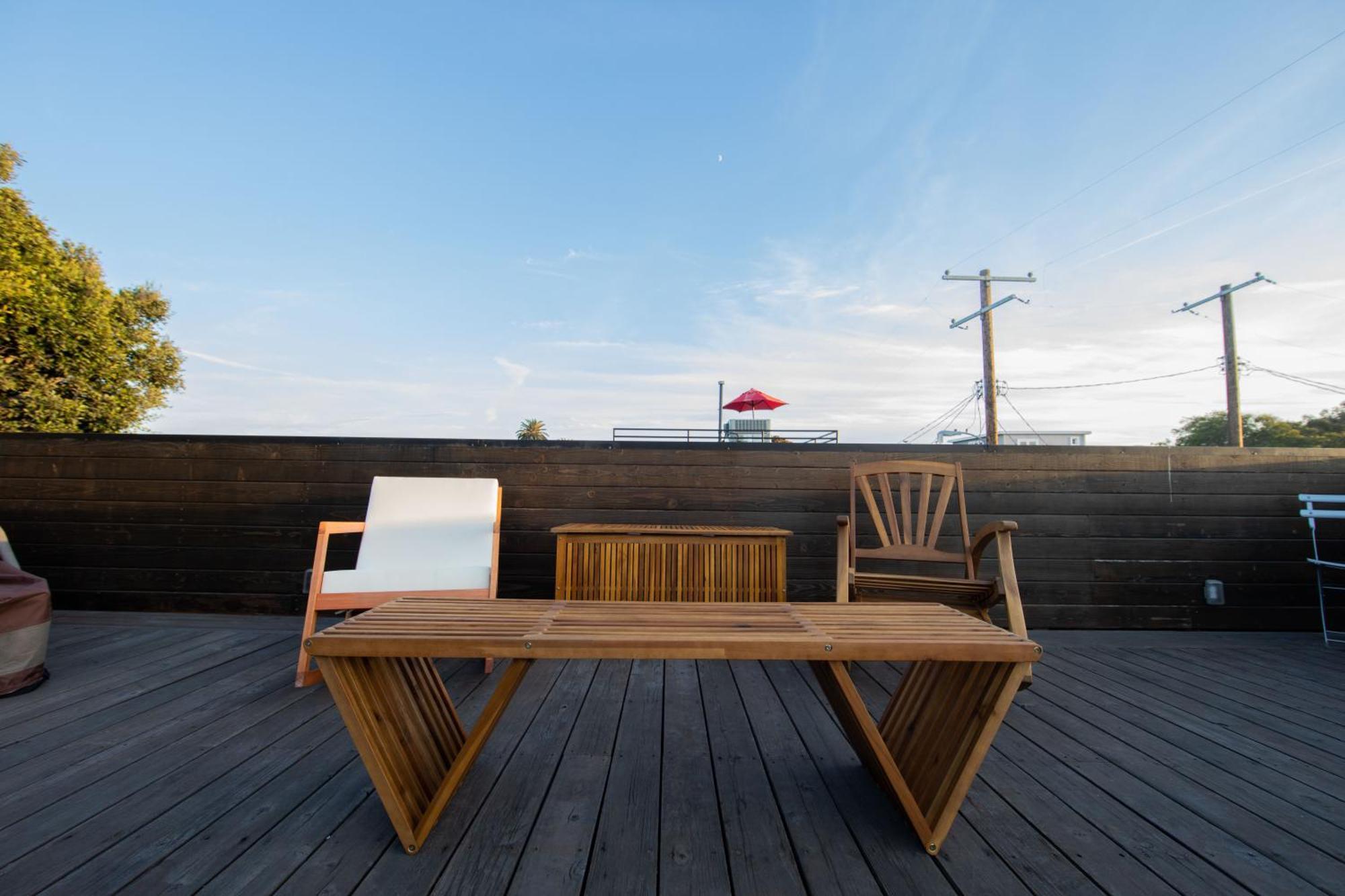 Venice Beach Studio With Large Private Patio Steps To The Beach لوس أنجلوس المظهر الخارجي الصورة