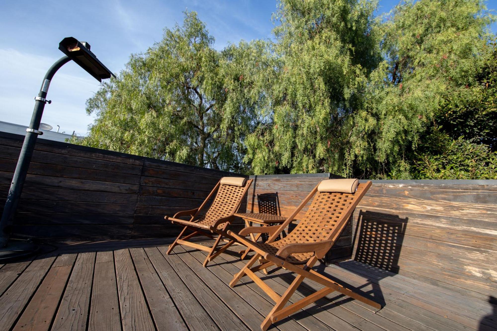 Venice Beach Studio With Large Private Patio Steps To The Beach لوس أنجلوس المظهر الخارجي الصورة